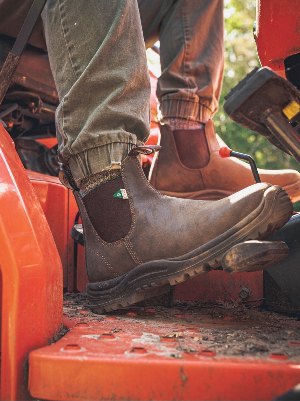 Blundstone Work & Safety #180 Steel Toe Leather Chelsea Boots